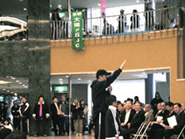 �J��Ə�i�̓N���u�X�y�[�X