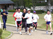 �擪�W�c��