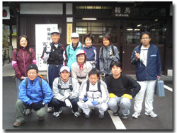 �Q���̊F����i�b�d�Ɣn�w�߂��́u�S�V��v�O�j