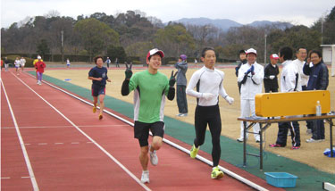 �R�j�A�s�E�s�̌����I